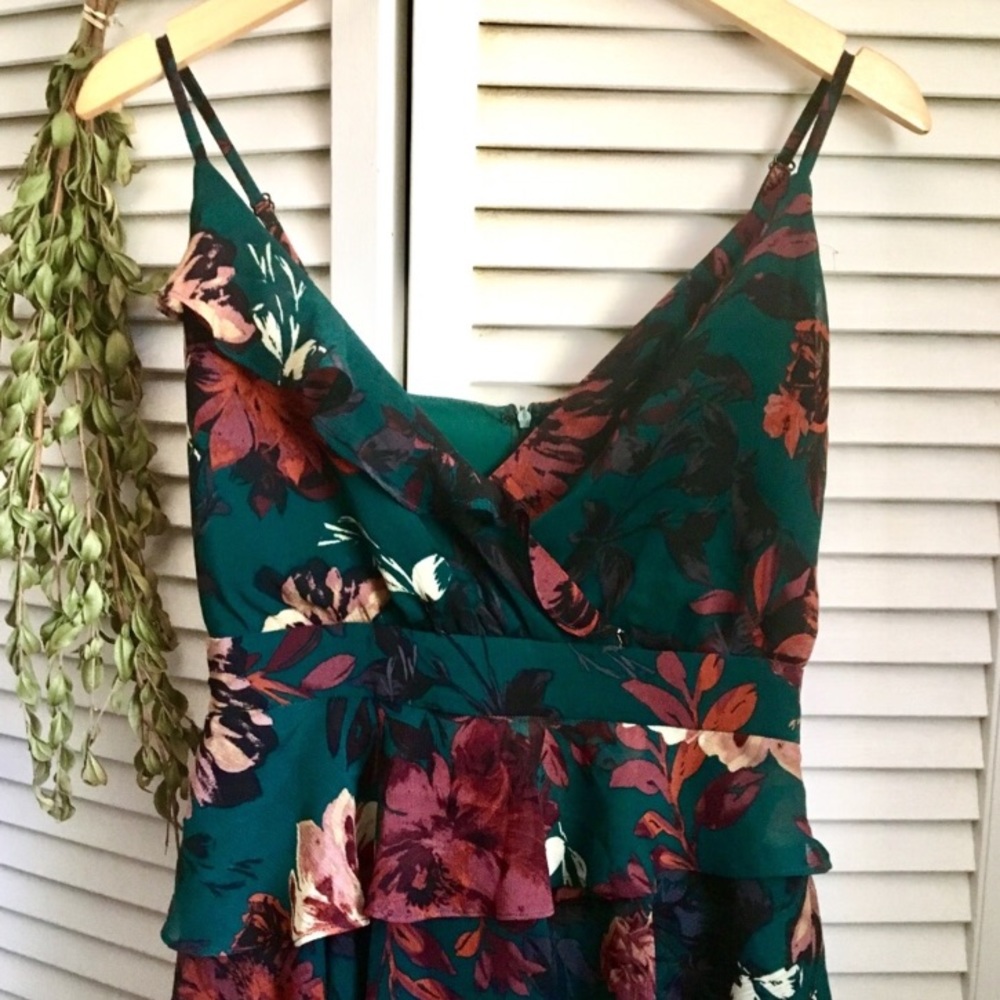 {ALI & JAY} Dark Green Tiered Ruffle Floral Dress - Picture 7 of 8